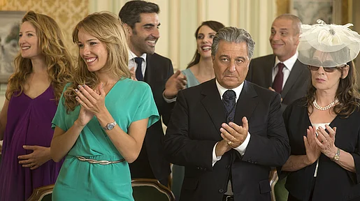Szenenbild: Claude und Marie mit ihren Töchtern