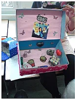 Gestaltung von Box zum Thema Gl&uuml;ck f&uuml;r den Film "G&uuml;vercin"