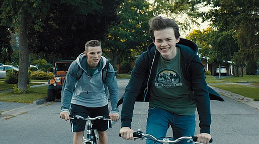 Link zum FilmTipp Giant Little Ones