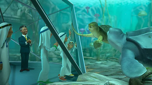 Szenenbild: Sammy in einem begehbaren Aquarium wird von Männern in Scheichkleidung angeschaut