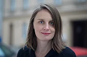 Portr&auml;t Bettina Bl&uuml;mner