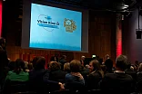 besetzer Saal mit Blick auf Leinwand