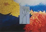 Figur mit einer Blume vor einem bunten roten und blauen Hintergrund