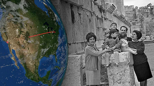 Szenenbild: Splitscreen mit altem Familienbild und Erdkugel