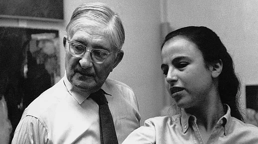 Szenenbild: Eva Hesse mit Herrn Albers
