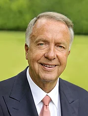 Bernd Neumann