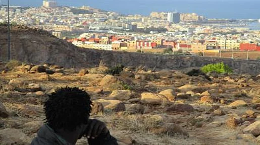 Szenenbild: Blick auf den Ort der Sehnsucht, die spanische Enklave Melilla