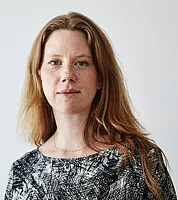 Portr&auml;t Vera Sch&ouml;pfer